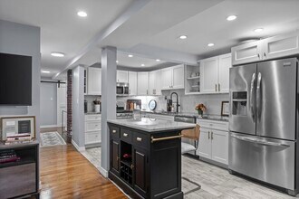 17 Middle St in Boston, MA - Building Photo - Building Photo