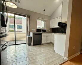 34 Nature View Trail in Bethel, CT - Building Photo - Building Photo