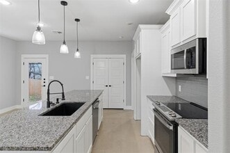 116 Harrison St in Denison, TX - Building Photo - Building Photo