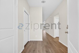 13137 Rich Ln in Providence Village, TX - Building Photo - Building Photo