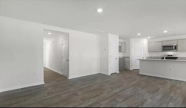 246 Palm Dr in Sanford, NC - Building Photo - Building Photo