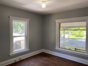 411 Oak St in Kalamazoo, MI - Building Photo - Building Photo