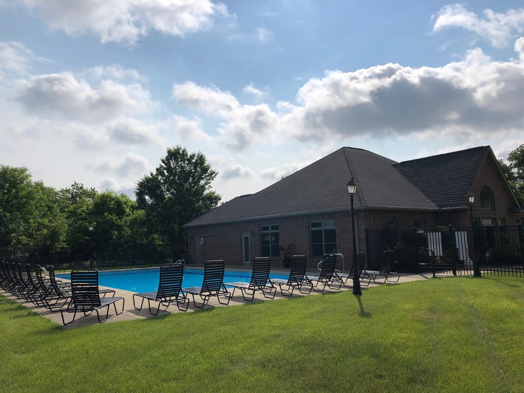 Villages of Easton Apartments in Irwin, PA