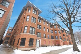 6716 S Merrill Ave in Chicago, IL - Building Photo