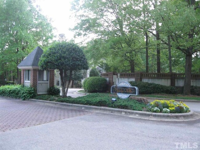 6111 Sunpointe Dr in Raleigh, NC - Building Photo - Building Photo