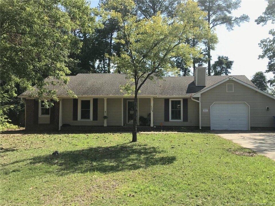 7209 Pebblebrook Dr in Fayetteville, NC - Building Photo