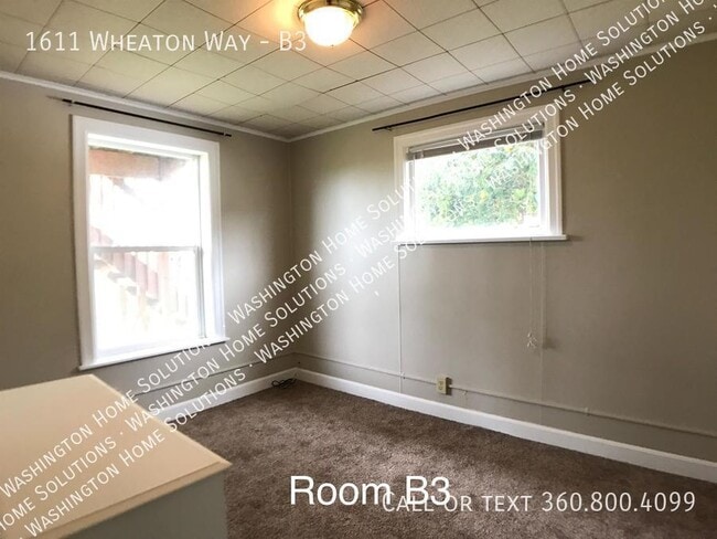1611 Wheaton Way in Bremerton, WA - Building Photo - Building Photo