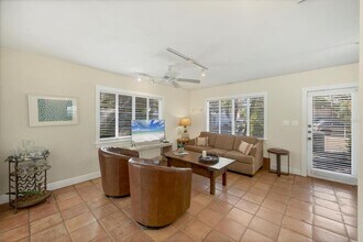 1975 Morrill St in Sarasota, FL - Building Photo - Building Photo