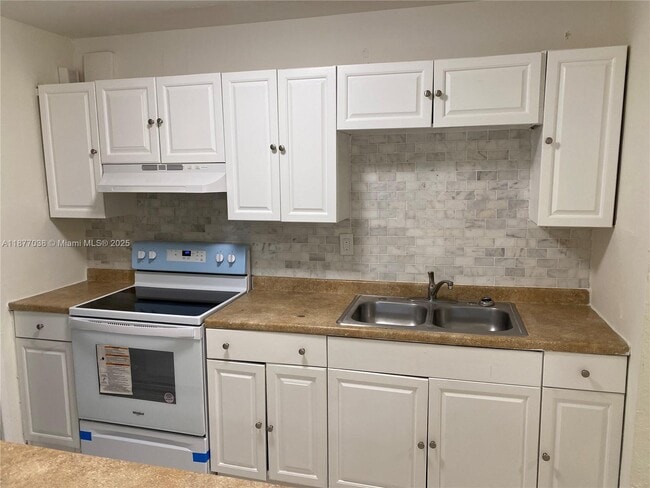 1450 NW 31st Way in Fort Lauderdale, FL - Building Photo - Building Photo