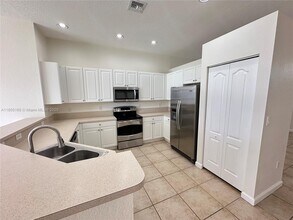 1365 SW 154th Ct in Miami, FL - Building Photo - Building Photo