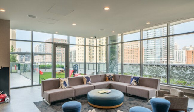 1140 N Wells St-Unit -Junior Two Bedroom Suite #6.1341691 in Chicago, IL - Building Photo - Building Photo