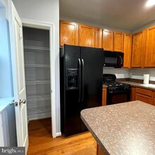 129 Winterberry Way in Woodbury, NJ - Building Photo - Building Photo