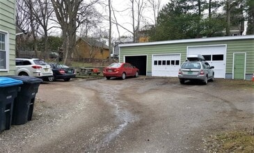 384 Saint Paul St, Unit 1 in Burlington, VT - Building Photo - Building Photo