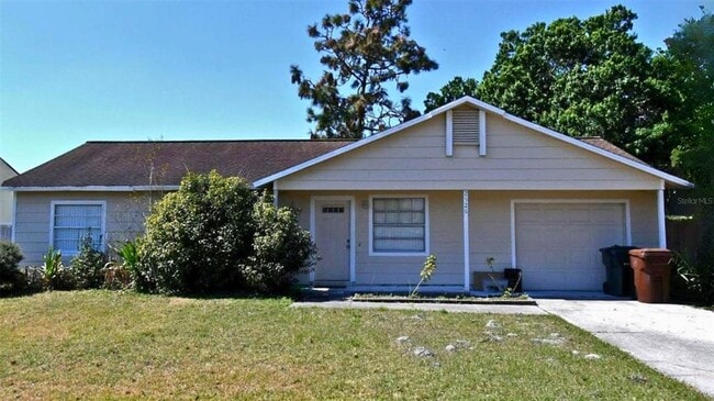 property at 2526 Oak Hollow Dr