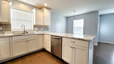 1533 Tall Grass Prairie Dr in Mishawaka, IN - Building Photo - Building Photo