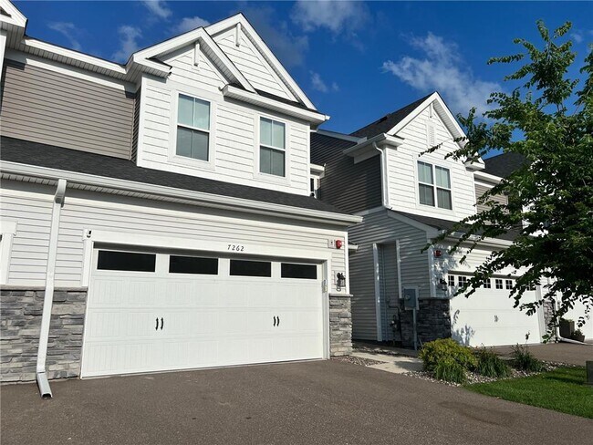 7262 Alvarado Ln N in Maple Grove, MN - Building Photo - Building Photo
