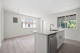 34 Cross St, Unit 34 Cross St #3 Auburn Hills MI 48326 in Auburn Hills, MI - Building Photo - Building Photo