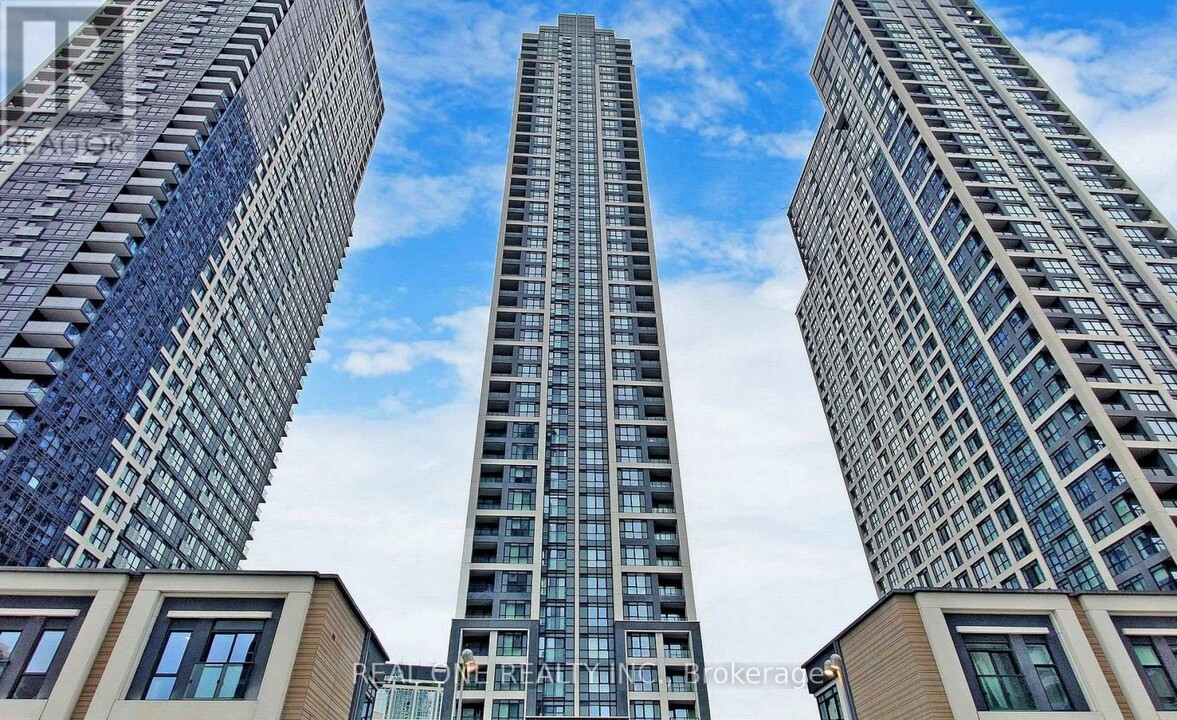 7-1717 Mabelle Ave in Toronto, ON - Building Photo