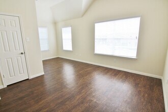 8938 Santo Domingo in Houston, TX - Building Photo - Building Photo