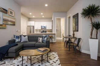 Tinsley on the Park in Houston, TX - Foto de edificio - Building Photo