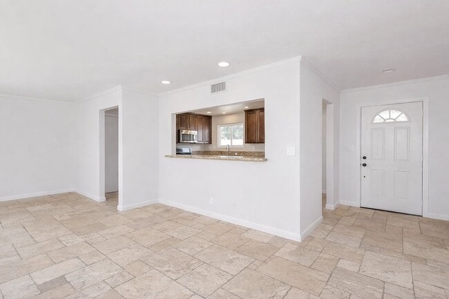 property at 639 Calle Tulipan
