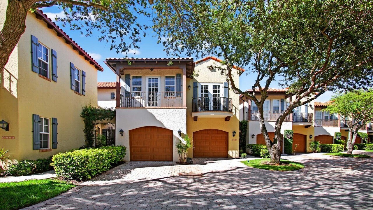 1028 Coralina Ln in Delray Beach, FL - Building Photo