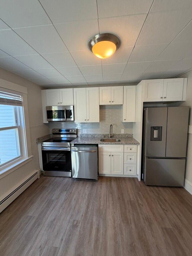 27 Grove St, Unit Back
