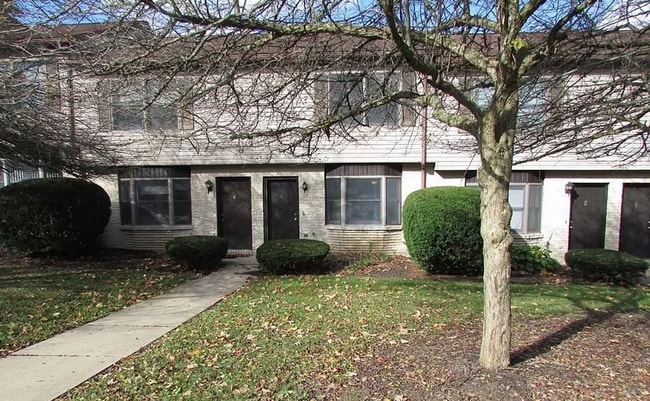 property at 915 6 Southgate Dr