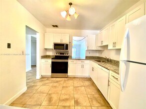 2500 SW 81st Ave, Unit 402 in Davie, FL - Building Photo - Building Photo