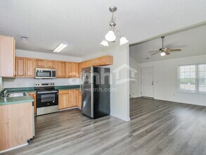 7236 Walking Horse Ct in Wilmington, NC - Building Photo - Building Photo