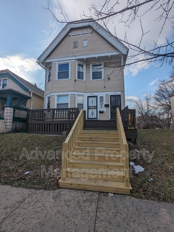 property at 2909 N 29th St