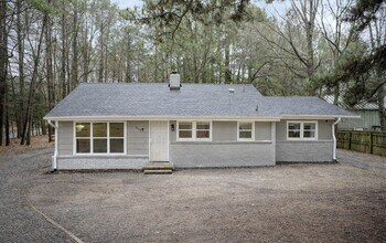 1734 Legion Rd in Chapel Hill, NC - Building Photo - Building Photo