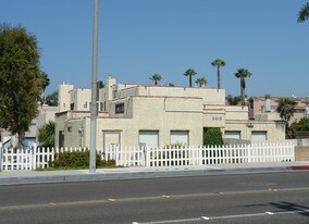 2419 Delaware St in Huntington Beach, CA - Building Photo