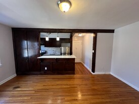 43 Branch Brook Pl, Unit 2BR in Newark, NJ - Building Photo