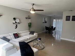 6104 Channel Dr in Greenacres, FL - Building Photo - Building Photo