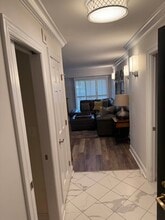 5901 Mount Eagle Dr, Unit Montebello Condo in Alexandria, VA - Foto de edificio - Building Photo