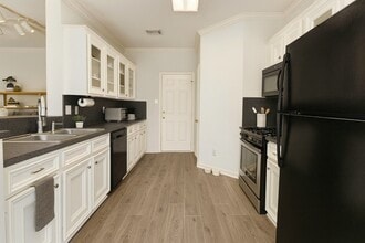 816 2nd St in League City, TX - Building Photo - Building Photo