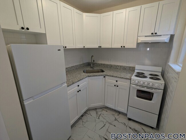 2018 Commonwealth Ave