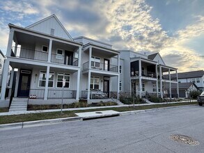 3113 Schutze St in Austin, TX - Foto de edificio - Building Photo