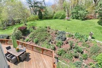 37 Broad River Ln in Fairfield, CT - Building Photo - Building Photo