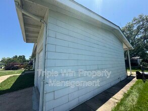 730 Crabapple Ln in Florissant, MO - Building Photo - Building Photo