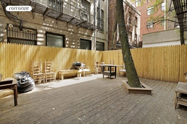 property at 262 Elizabeth St