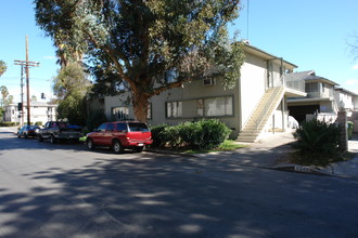 Vanowen Terrace in Van Nuys, CA - Building Photo - Building Photo