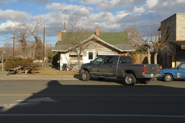 405 S 11th Ave in Yakima, WA - Building Photo - Building Photo