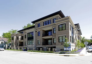 Garrison Landing in Wayzata, MN - Foto de edificio - Building Photo
