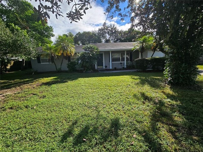 2913 Lake Louise Dr in Eustis, FL - Building Photo - Building Photo