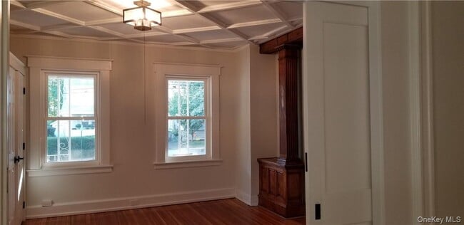 120 Clinton Ave in Nyack, NY - Foto de edificio - Building Photo