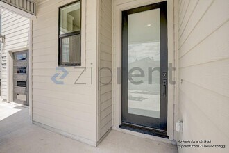 2203 Versaro Dr in Santa Rosa, CA - Building Photo - Building Photo