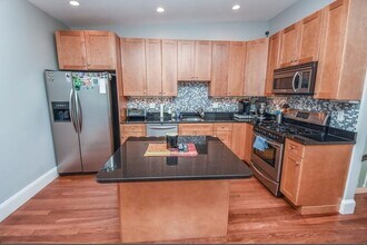 69 Gates St in Boston, MA - Building Photo - Building Photo