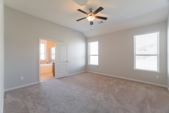 property at 8 Florentino Vine Pl